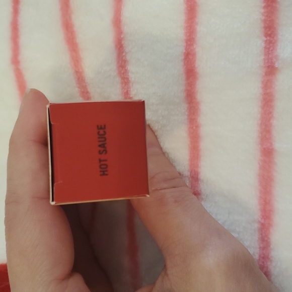 KKW Beauty Lipstick in Hot Sauce - Picture 2 of 3